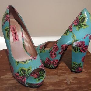 Betsey Johnson Rose Pumps